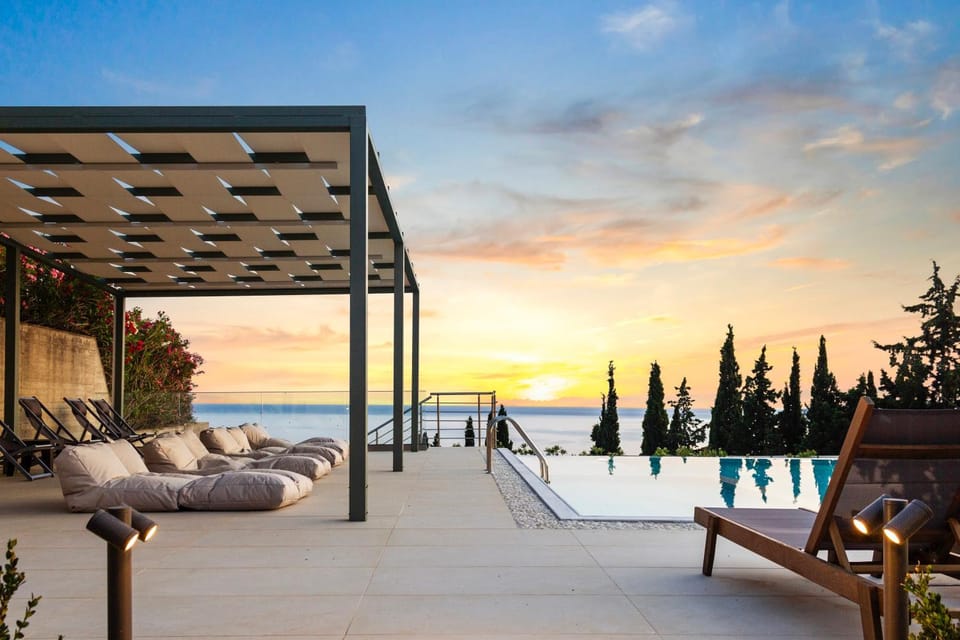 Natural landscape, Pool view, Sea view, Swimming pool, Swimming pool, Sunset, sunbed