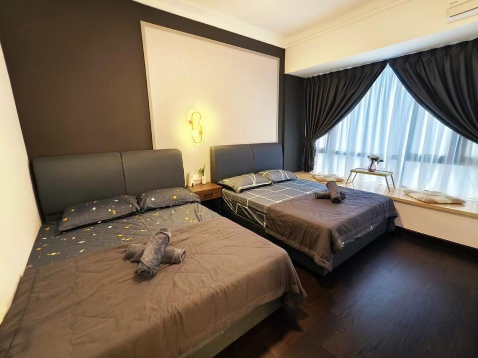 R&F Sea View 2BR High-end Design 6pax, 1CP I PetFriendly I Netflix Coway I Unblock High Floor Super Sea View Apartment in Johor Bahru