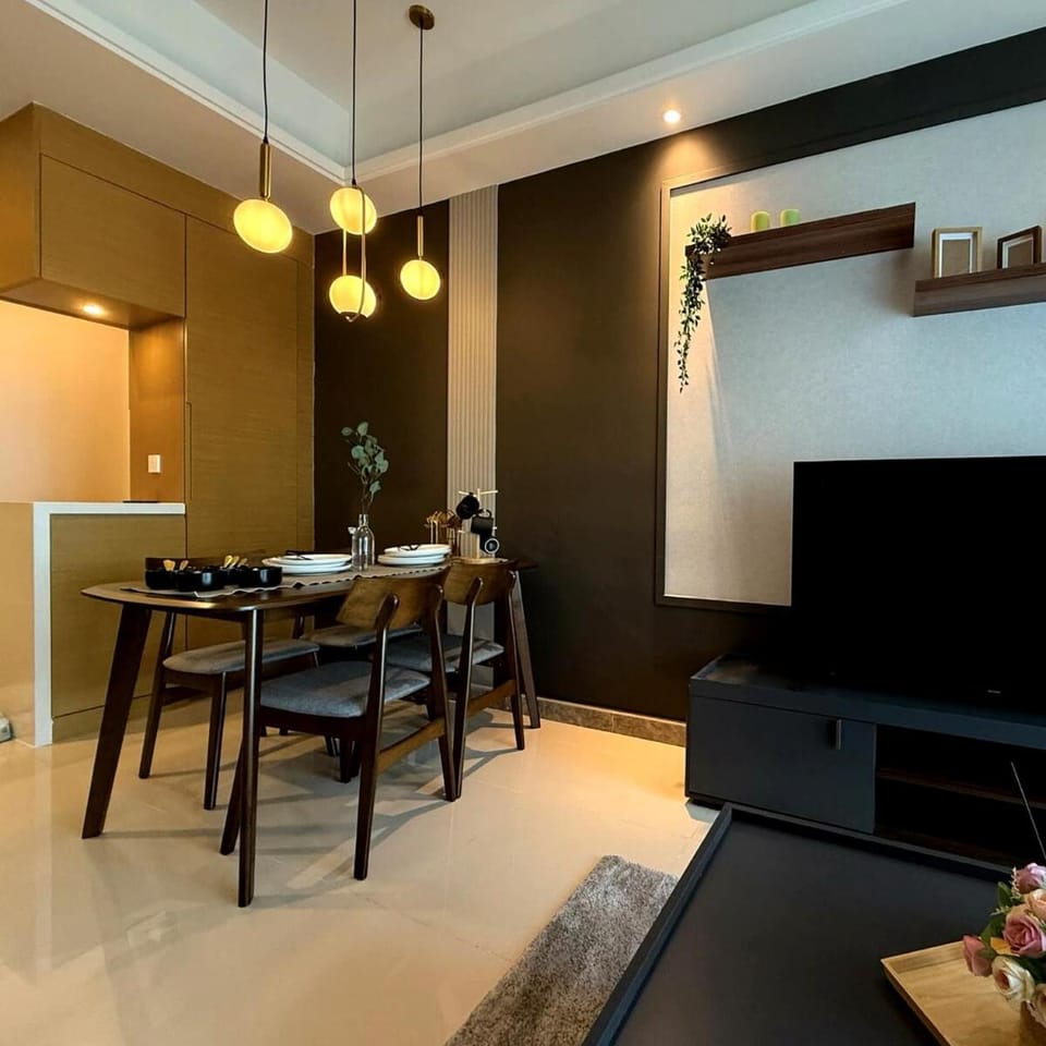 R&F Sea View 2BR High-end Design 6pax, 1CP I PetFriendly I Netflix Coway I Unblock High Floor Super Sea View Apartment in Johor Bahru