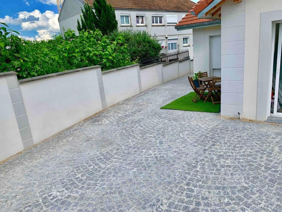 Studio proximité Paris Le Bourget Apartment in Île-de-France