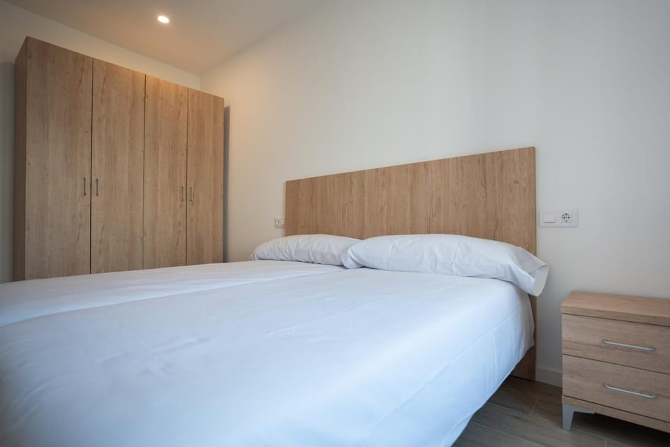 Bed, Bedroom, wardrobe
