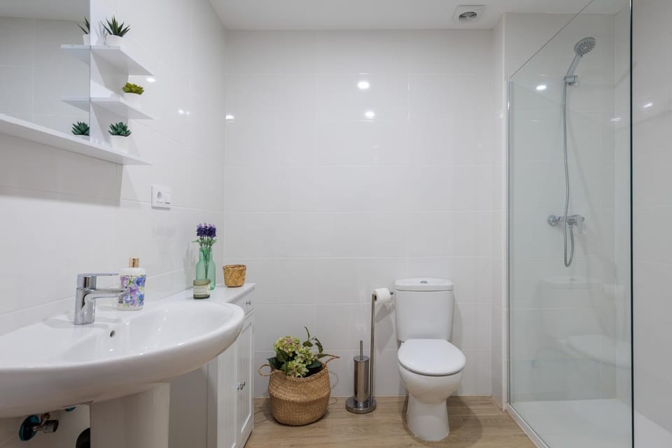 Shower, Bathroom