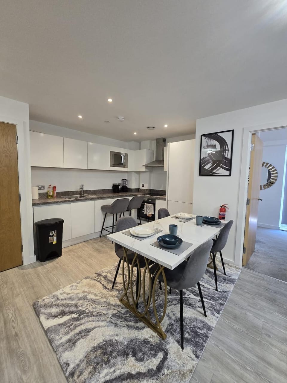 Mega9 Luxury 2Bedrooms Apartment - 2Baths, 2Toilets Apartment in Salford