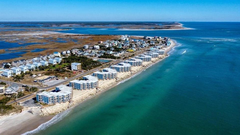 Zen By The Sea - Stunning Sunrises & Relaxation Apartment in North Topsail Beach