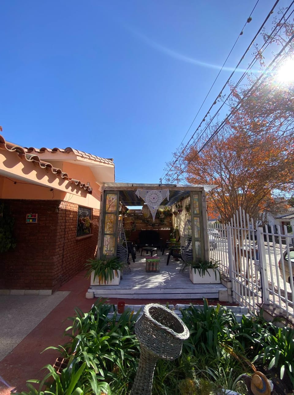 Property building, Patio, Day, Natural landscape, Bird's eye view, Garden, View (from property/room), Seating area, City view, Garden view, Street view, Inner courtyard view
