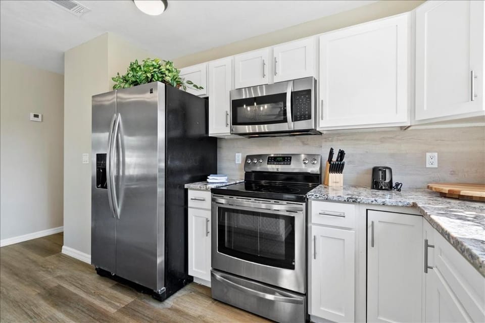 Kitchen or kitchenette, oven, stove, toaster