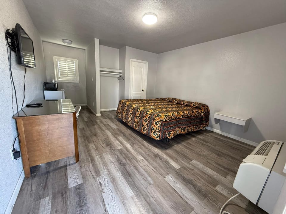 Great Value Inn & Suites Motel in West Sacramento