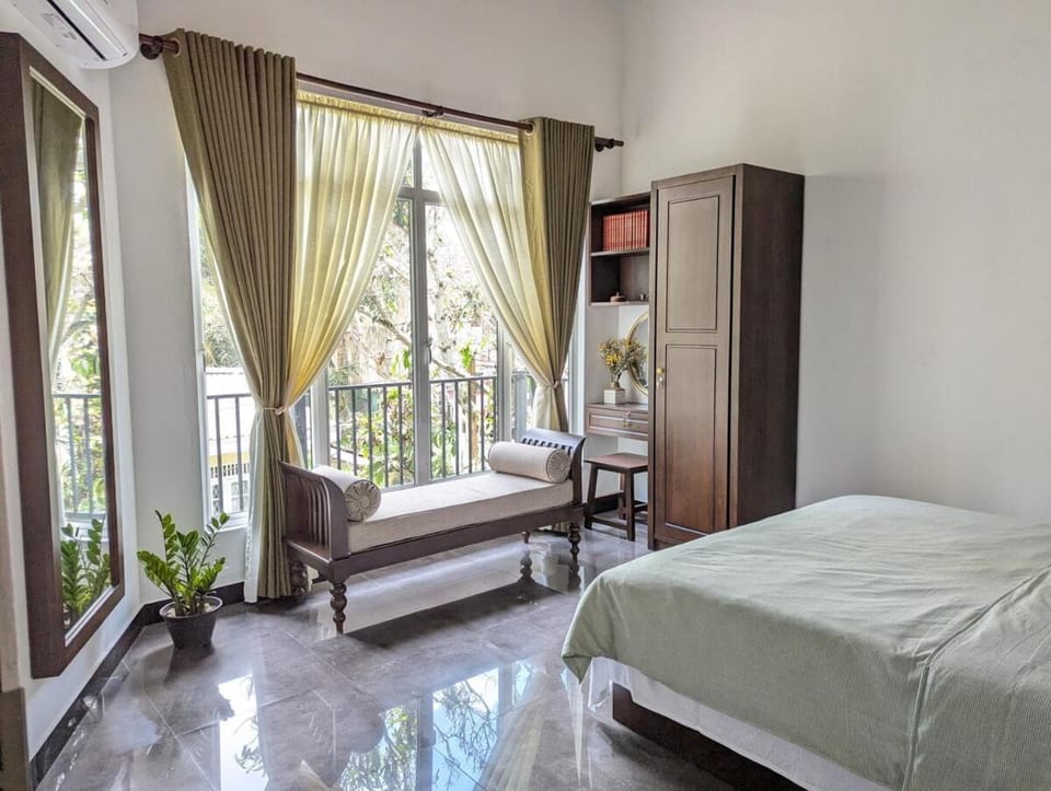 Cozy Airport Transit Villa Villa in Western Province