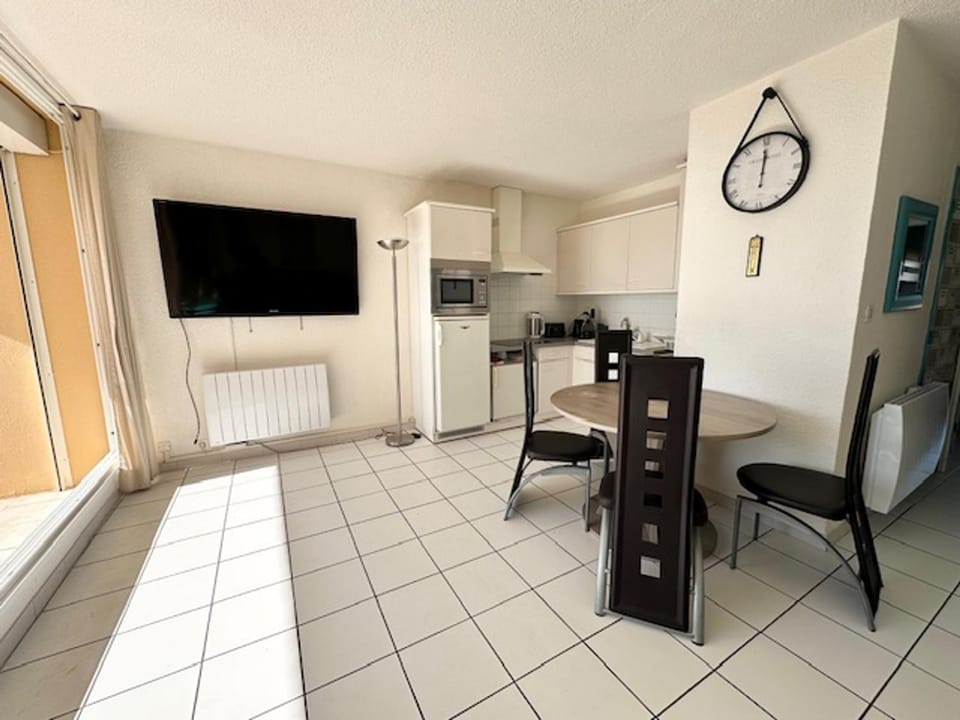 Spacieux T3 47m², 5 Pers, Vue Mer, Ascenseur, Animaux Admis - FR-1-799-59 Apartment in Le Barcarès