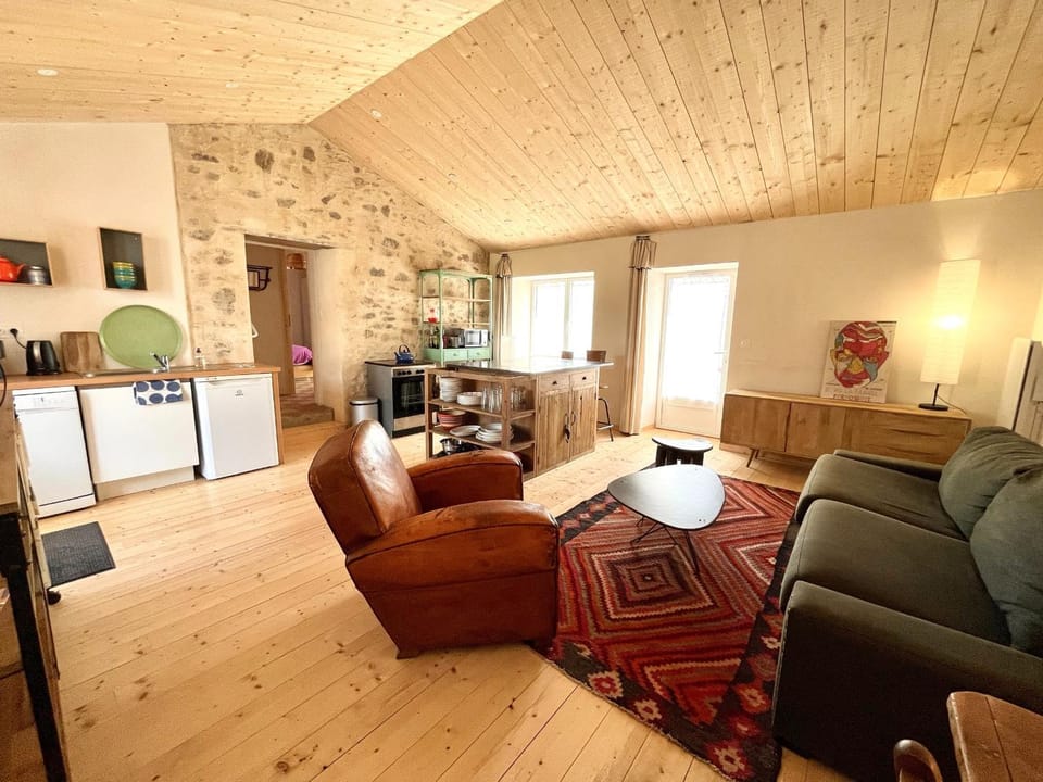 Maison rénovée au cœur de Brem, 4 couchages, jardin, WIFI - FR-1-231-340 House in Pays de la Loire