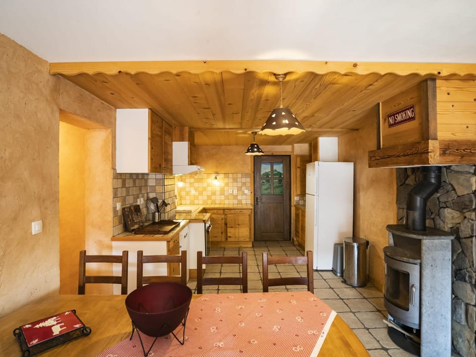 Chalet 5 pièces, 4 chambres, animaux admis, parking - FR-1-676-223 Apartment in Châtel
