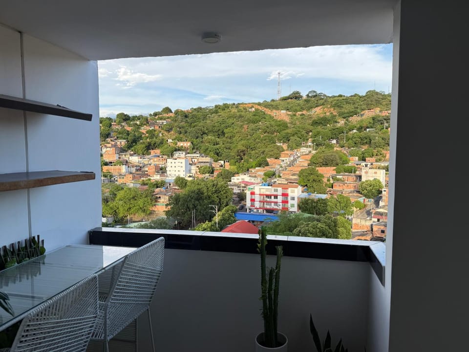 View (from property/room), Balcony/Terrace, City view, Mountain view
