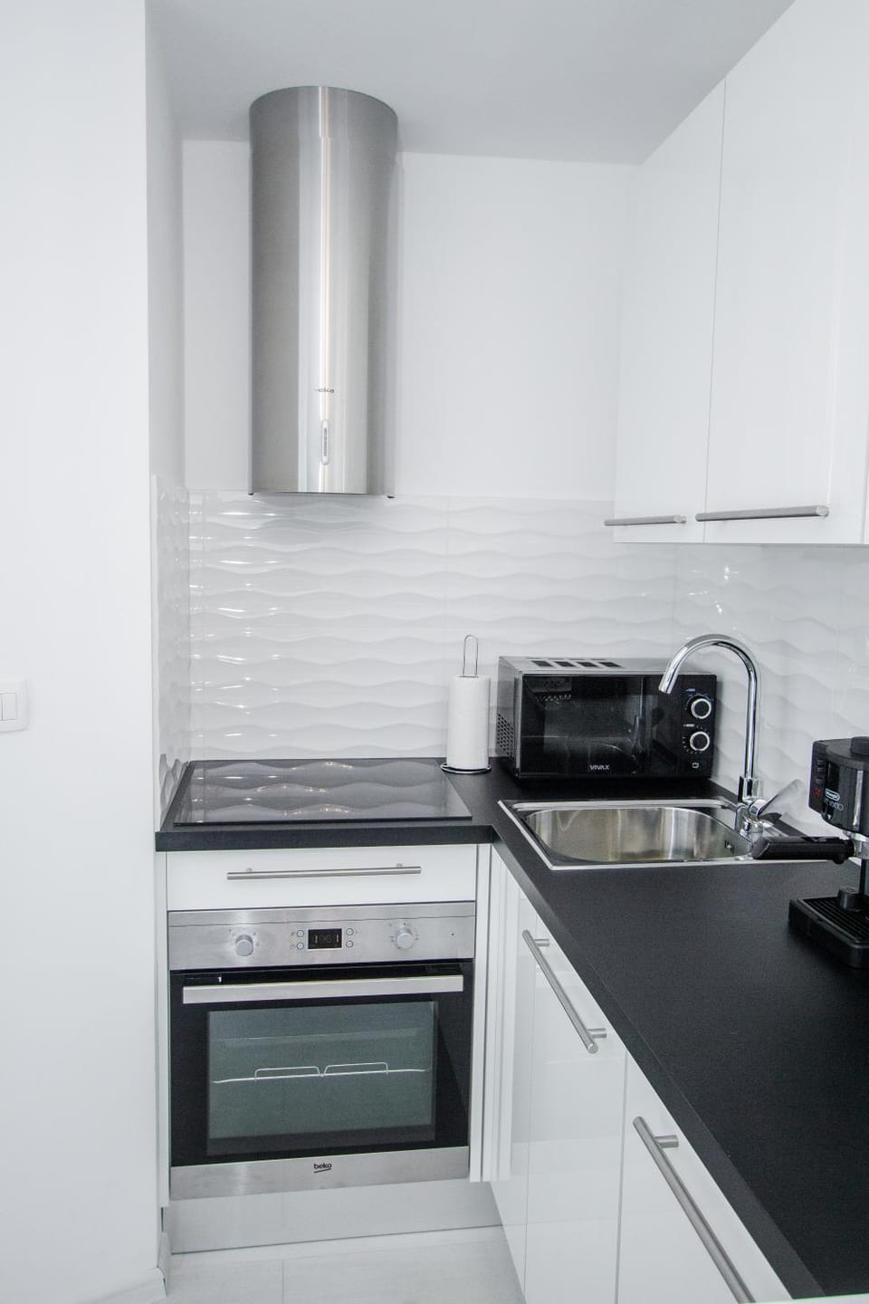 Property building, Coffee/tea facilities, Kitchen or kitchenette
