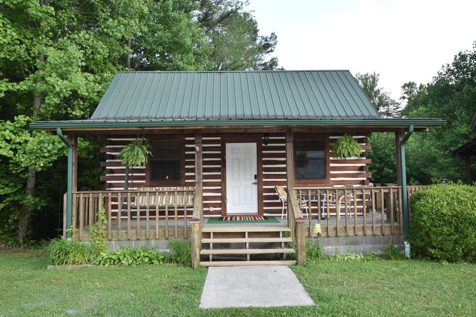 Property building, Patio, Balcony/Terrace