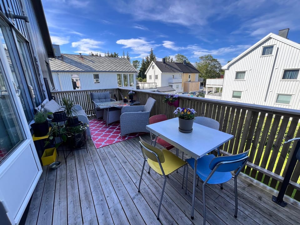 View (from property/room), Balcony/Terrace, Seating area