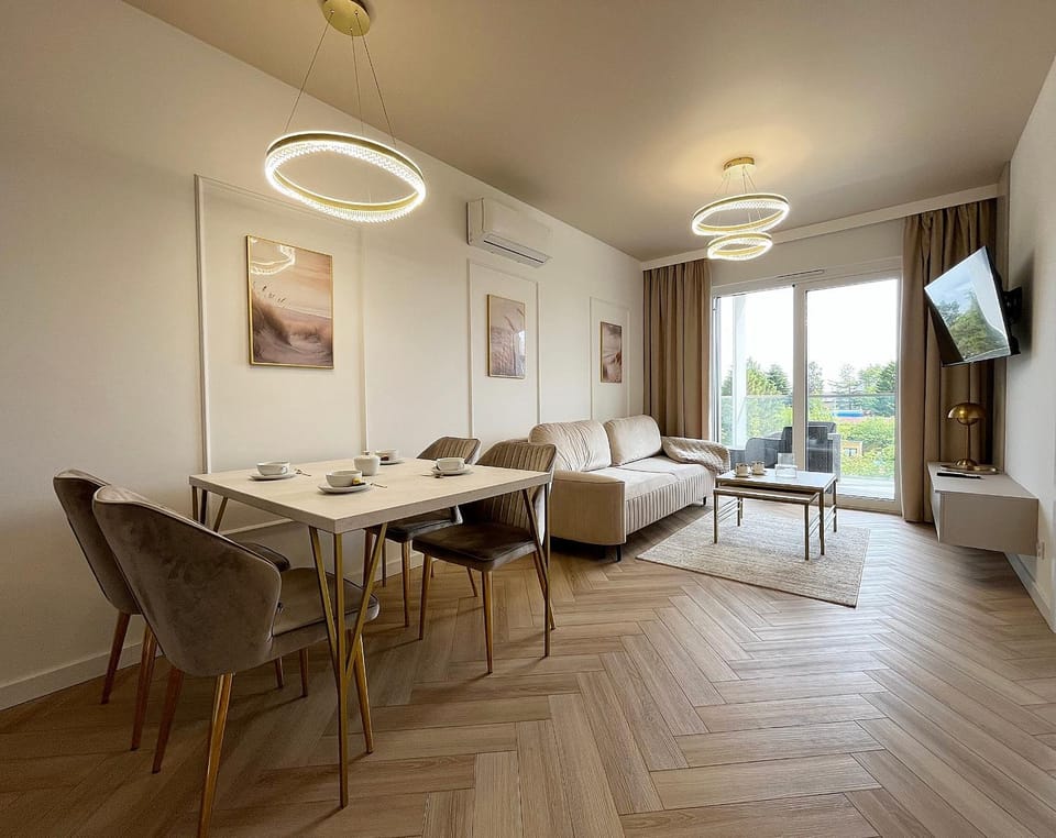 Living room, Dining area, air conditioner