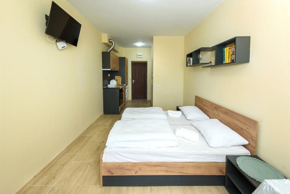 Bed, Living room