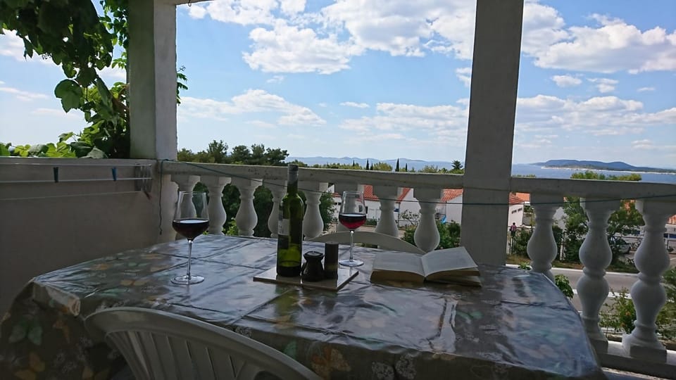 View (from property/room), Balcony/Terrace
