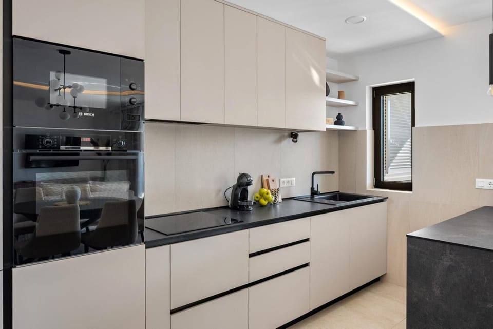 NEW! Luxury Apartment With Jacuzzi 20 Near The Sea Apartment in Split-Dalmatia County