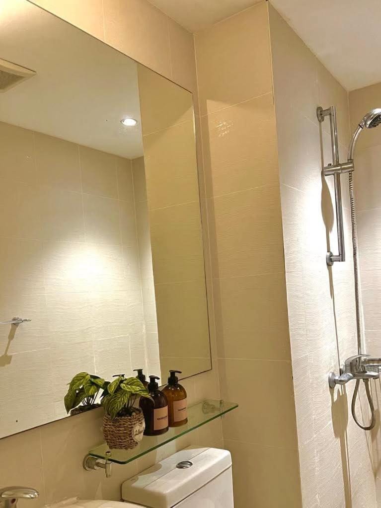 Beach View Balcony Perfect Summer Escape Hiraya Pod Staycation Apartment hotel in Paranaque