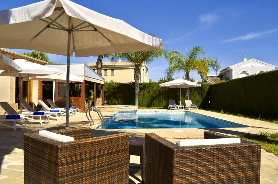 Garden, Balcony/Terrace, Swimming pool