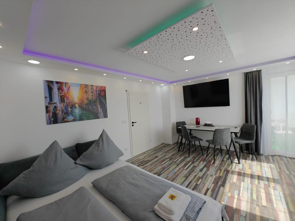 TV and multimedia, Living room, Photo of the whole room