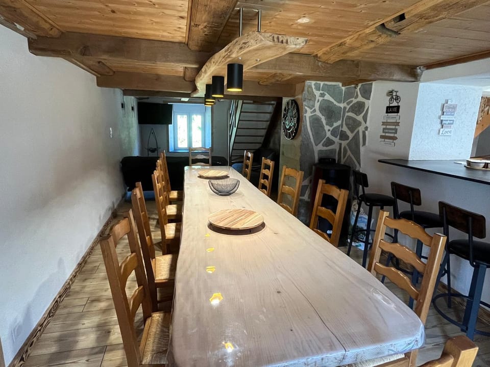 Living room, Dining area