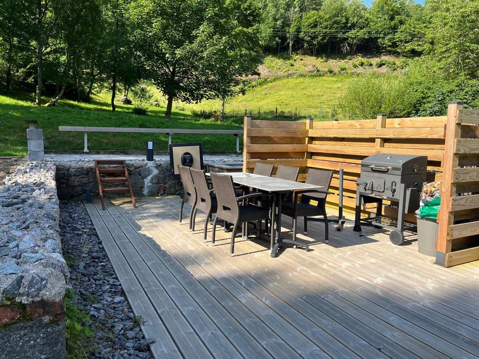 Patio, Spring, Day, Natural landscape, Garden, Garden view
