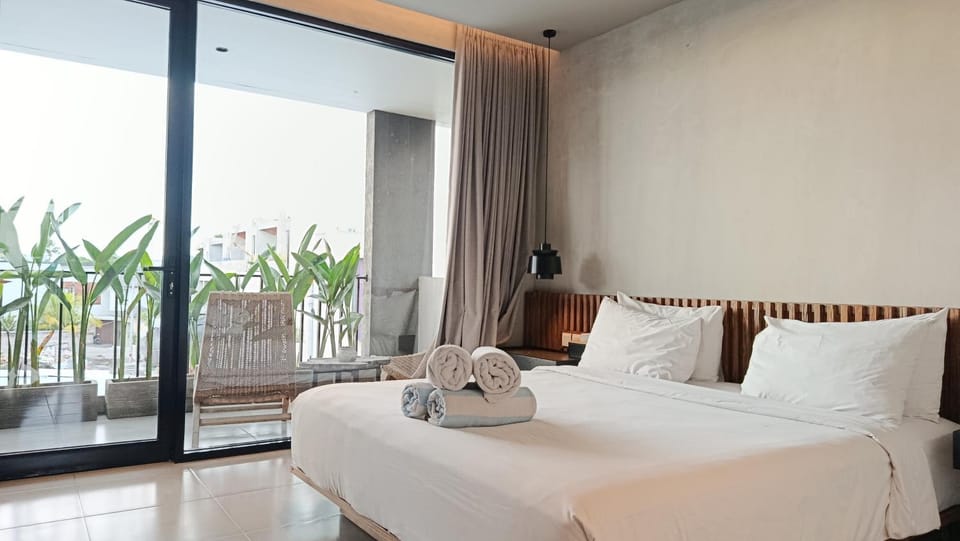Bed, View (from property/room), Balcony/Terrace, Bedroom, towels