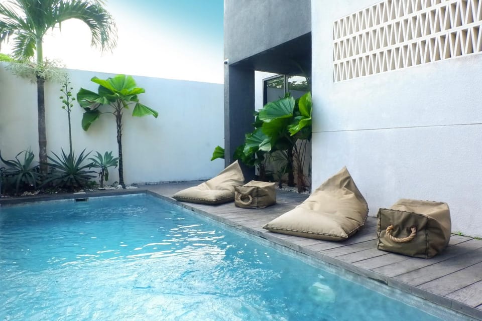 Pool view, Swimming pool