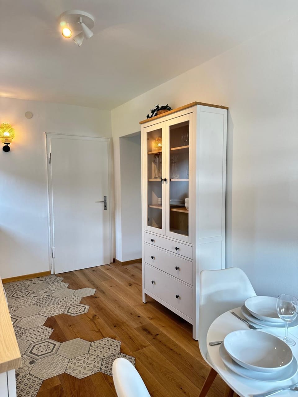 Kitchen or kitchenette, Dining area, kitchen