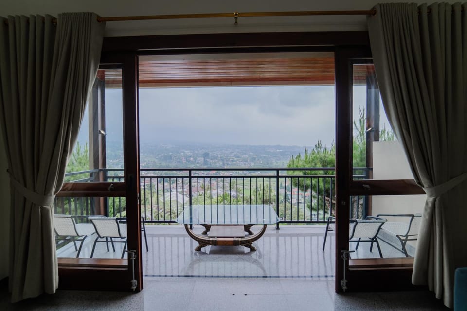 PAnORAMA SANAD RESORT HIIL SIDE Resort in Cisarua