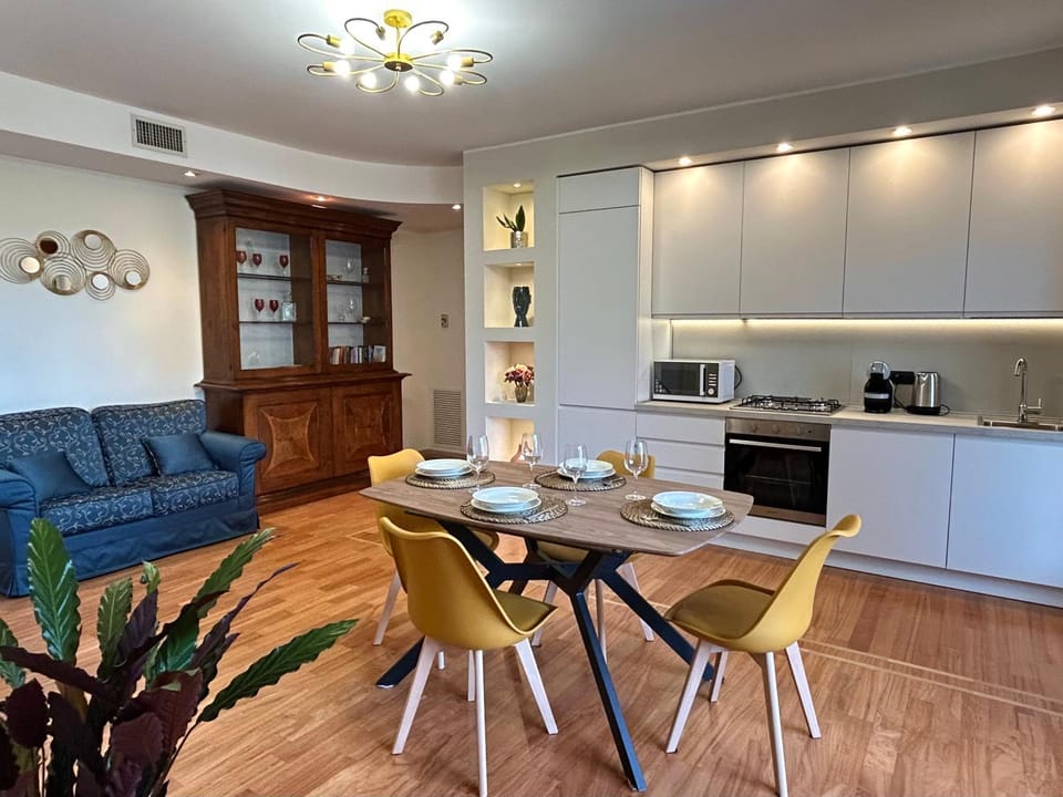 Kitchen or kitchenette, Living room, Dining area