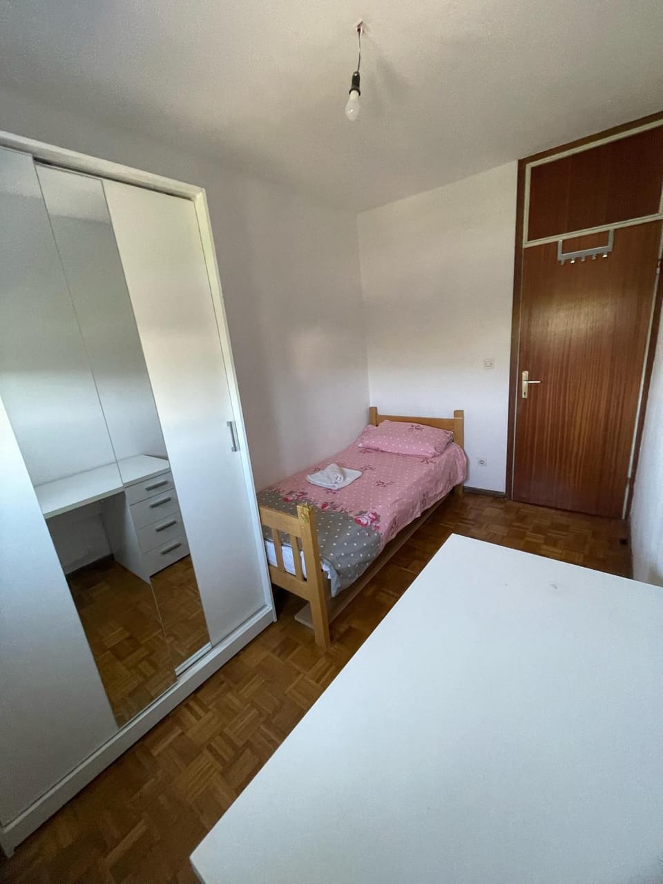 Bed, Photo of the whole room, Bedroom, wardrobe