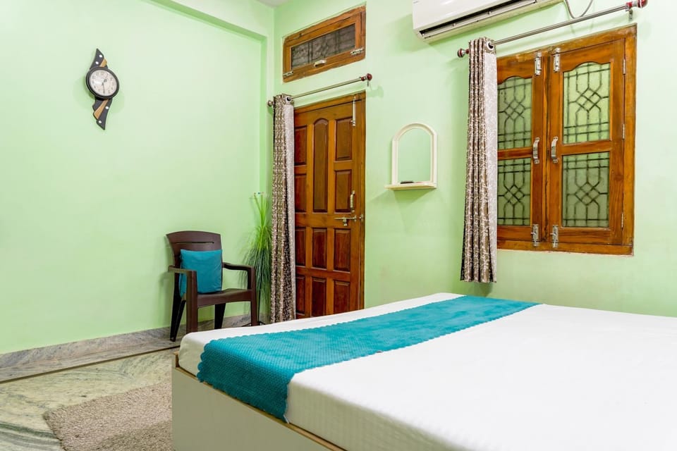 Bed, Bedroom, air conditioner