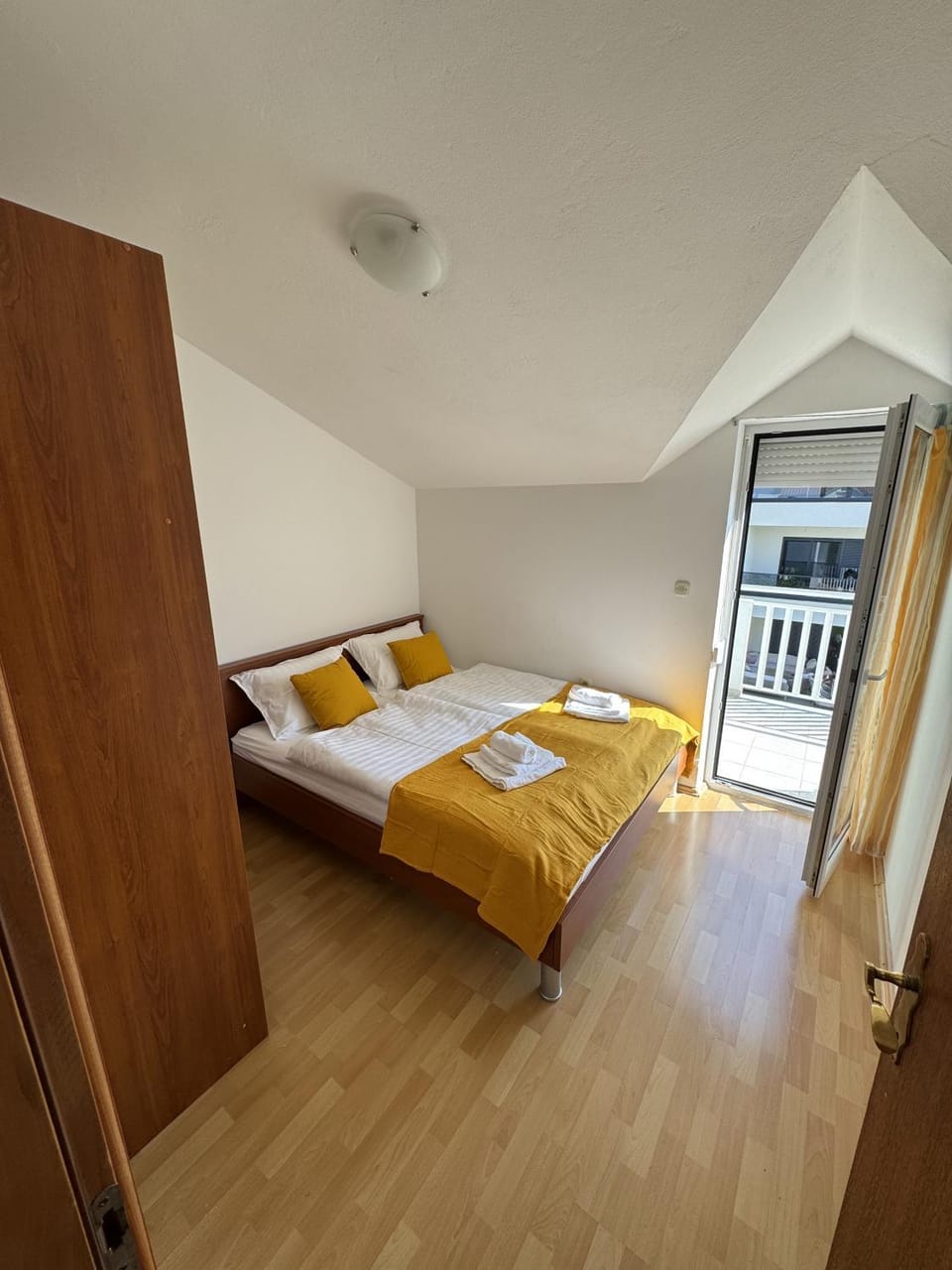 Bed, Bedroom, wardrobe