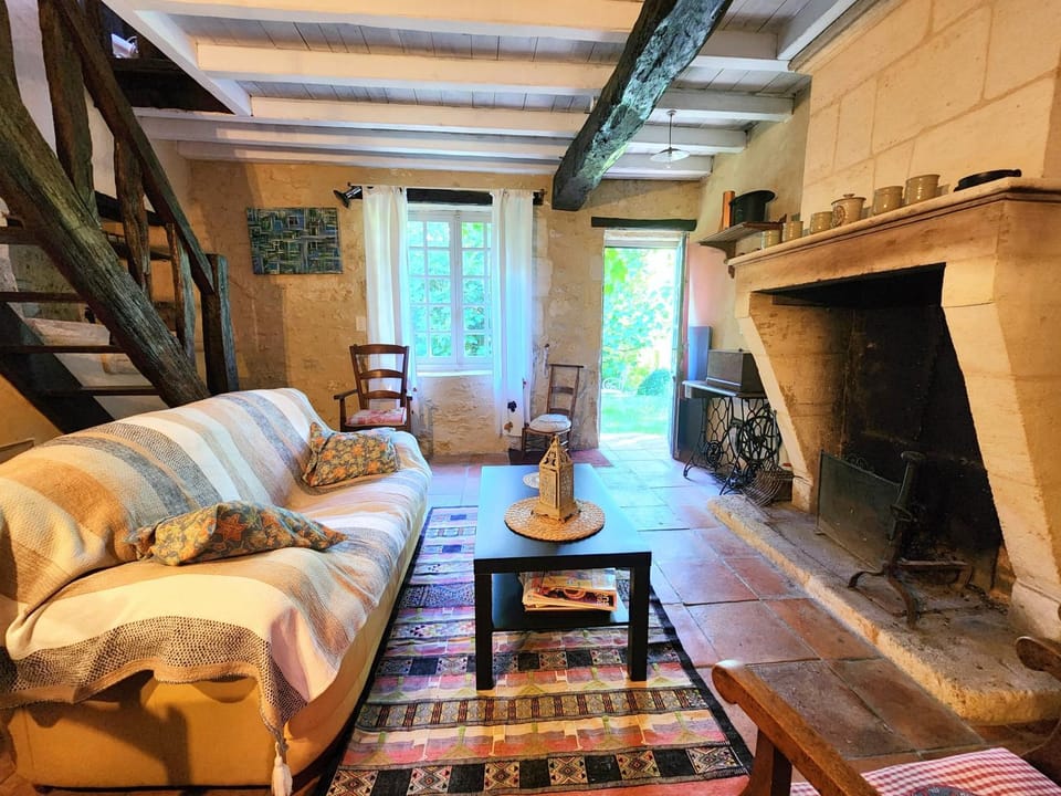 Living room, fireplace