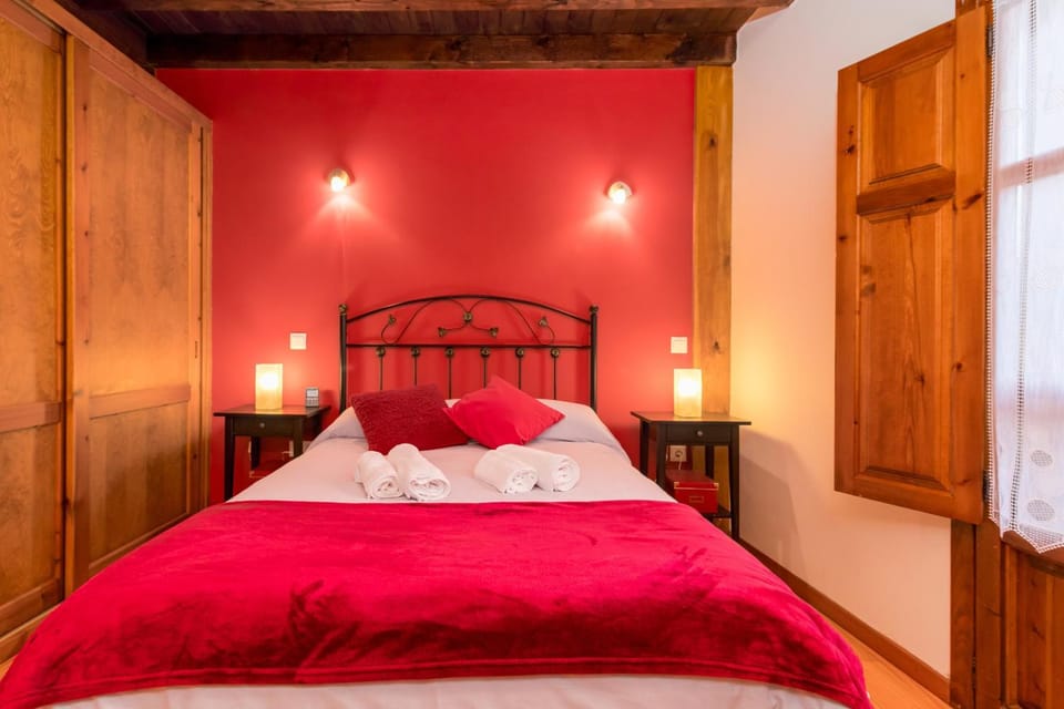 Bed, Photo of the whole room, Bedroom, wardrobe