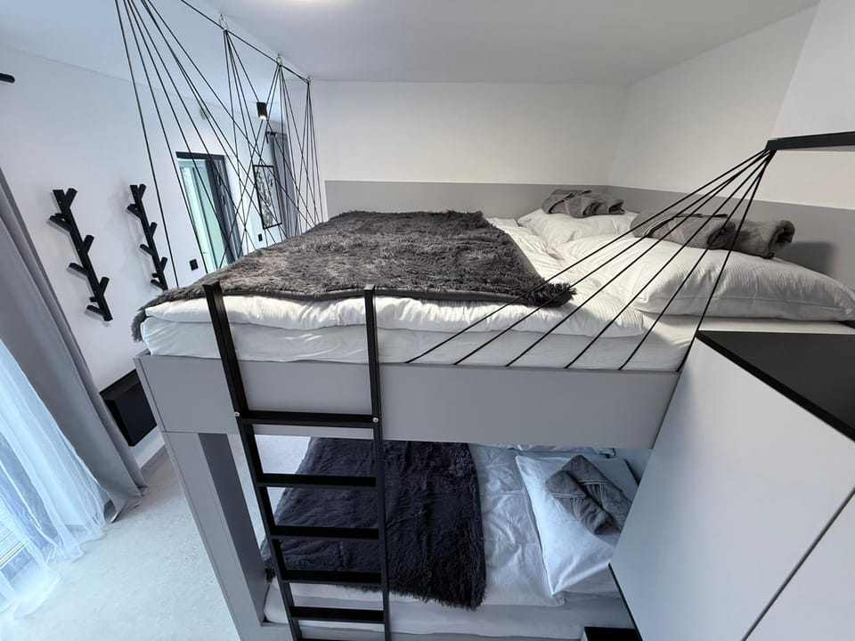 Photo of the whole room, Bedroom, bunk bed