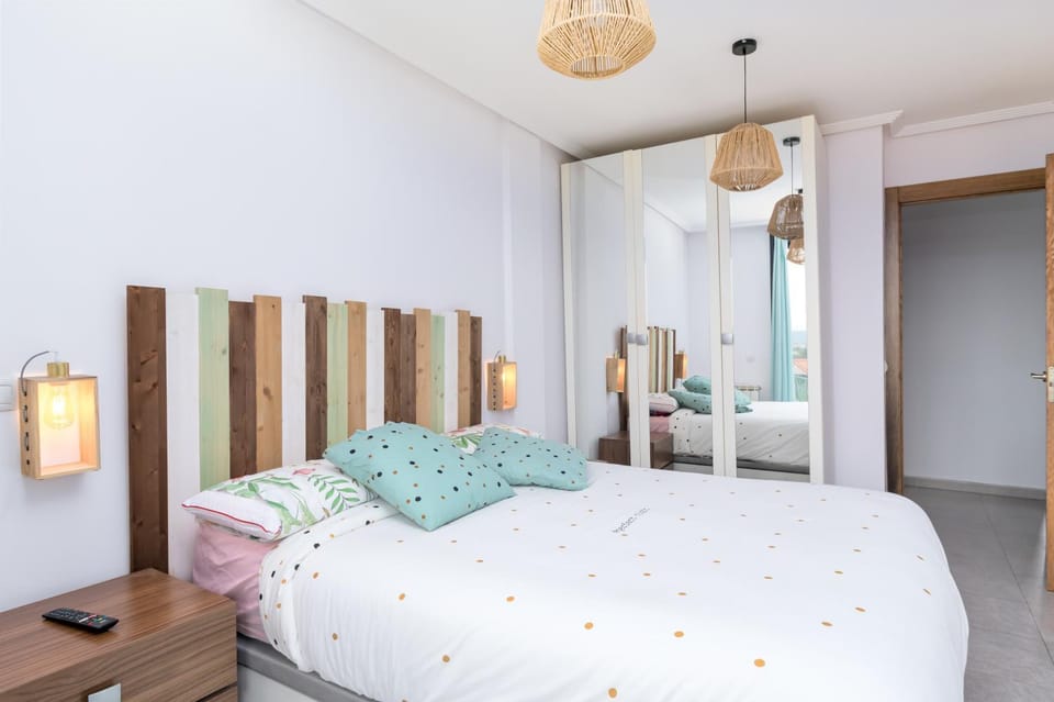 Bed, Photo of the whole room, Bedroom, wardrobe