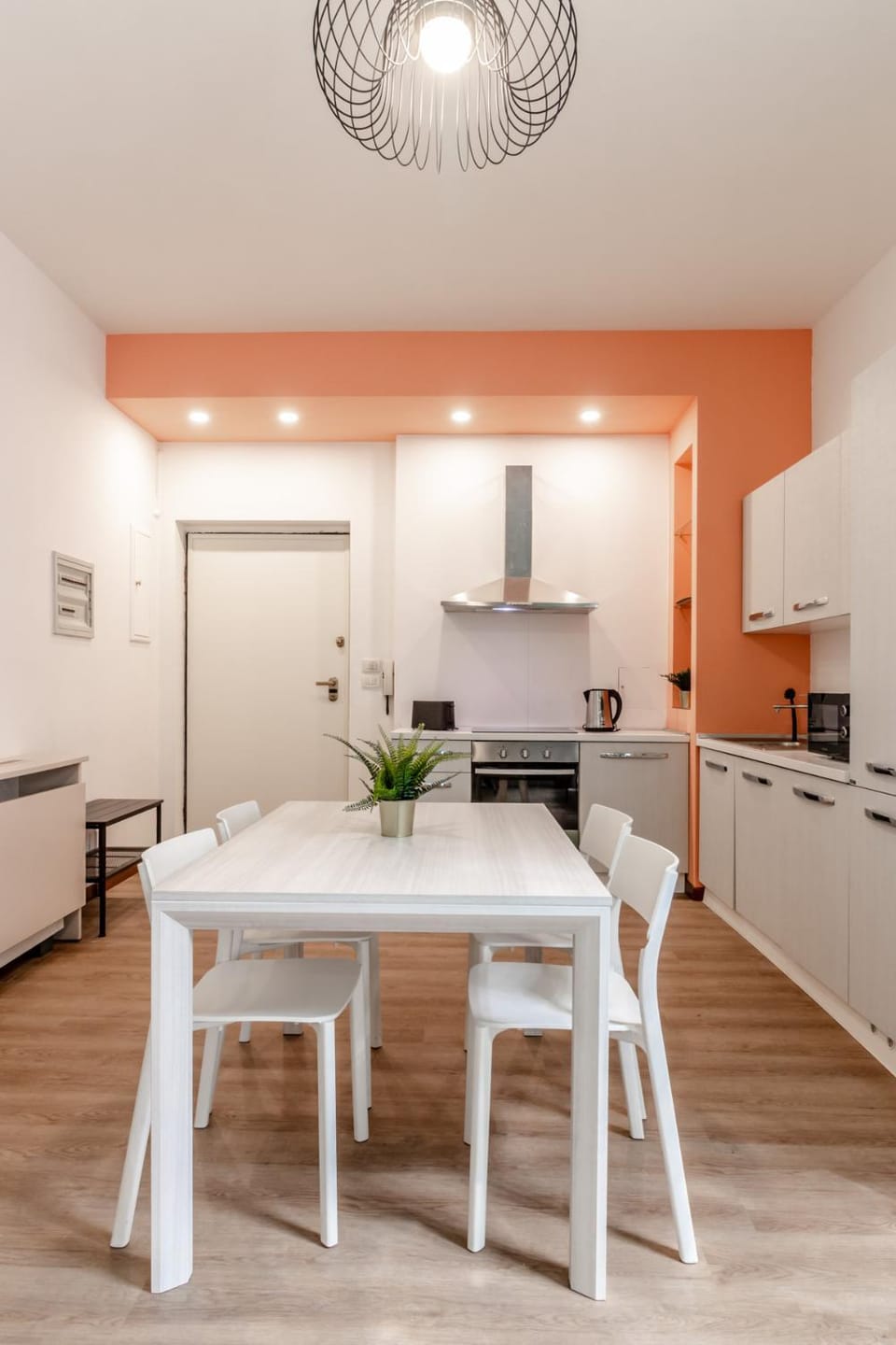 Kitchen or kitchenette, Dining area, oven, stove