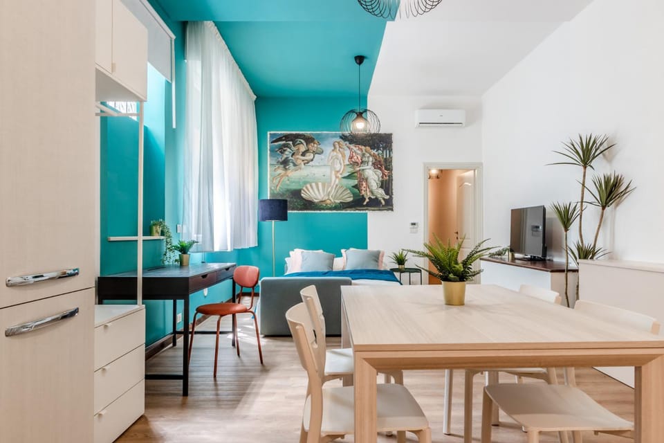 TV and multimedia, Living room, Seating area, Dining area, air conditioner