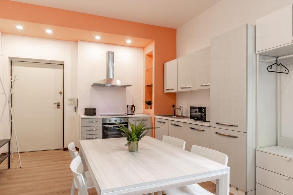 Kitchen or kitchenette, Dining area, dishwasher, oven, stove
