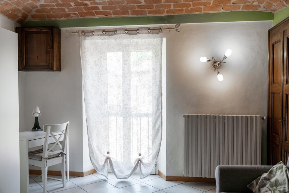 Living room, Seating area, internet