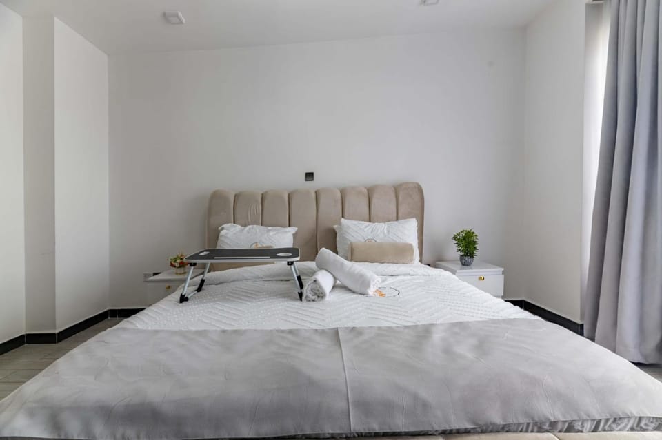 Smart elegant three bedroom apartment with swimming pool fully equipped gym children playground and great breathtaking views Apartment in Nairobi County