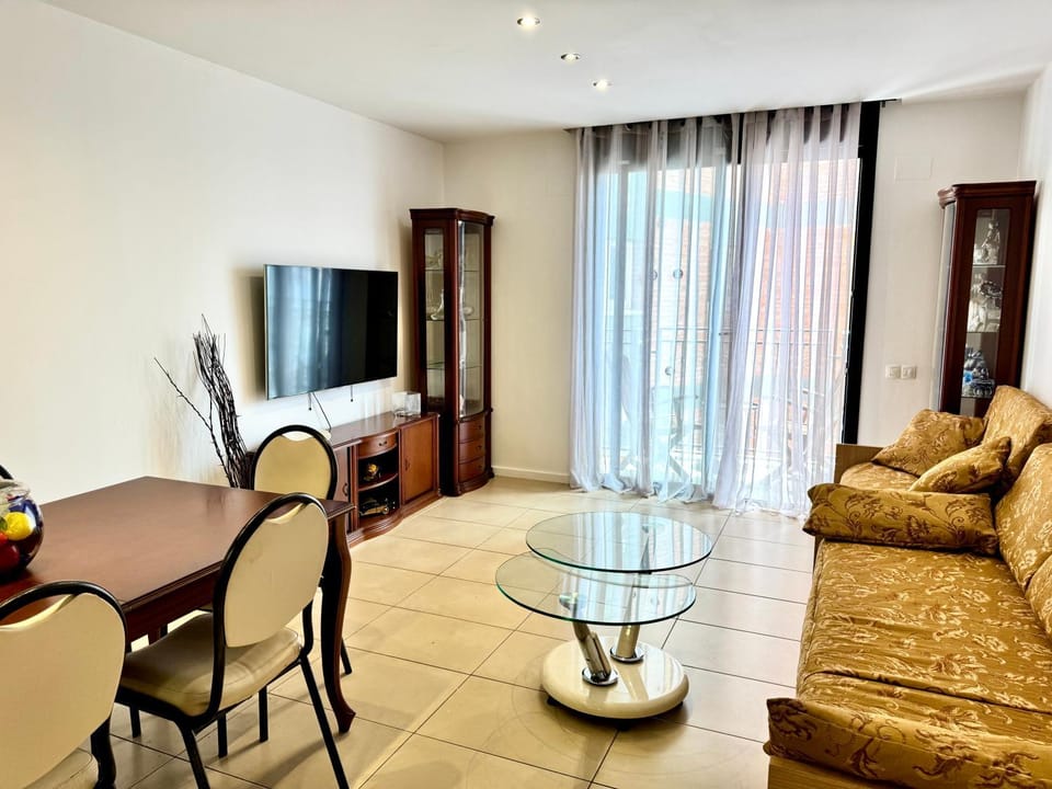 Apartment in Lloret de Mar with Pool and Parking Apartment in Lloret de Mar