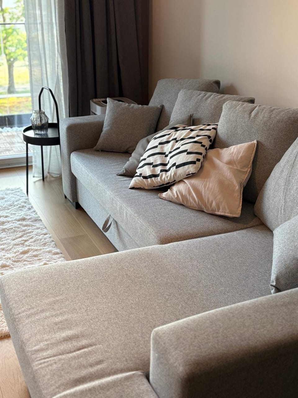 Bed, Living room, Photo of the whole room, Seating area, Bedroom