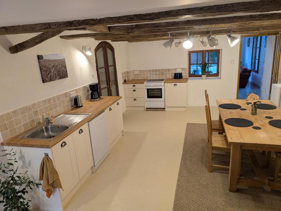 Kitchen or kitchenette, Dining area, dishwasher, oven, stove