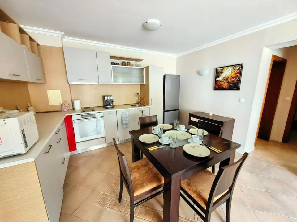 Coffee/tea facilities, Kitchen or kitchenette, Living room, Seating area, Dining area, dishwasher, pet friendly, stove, toaster