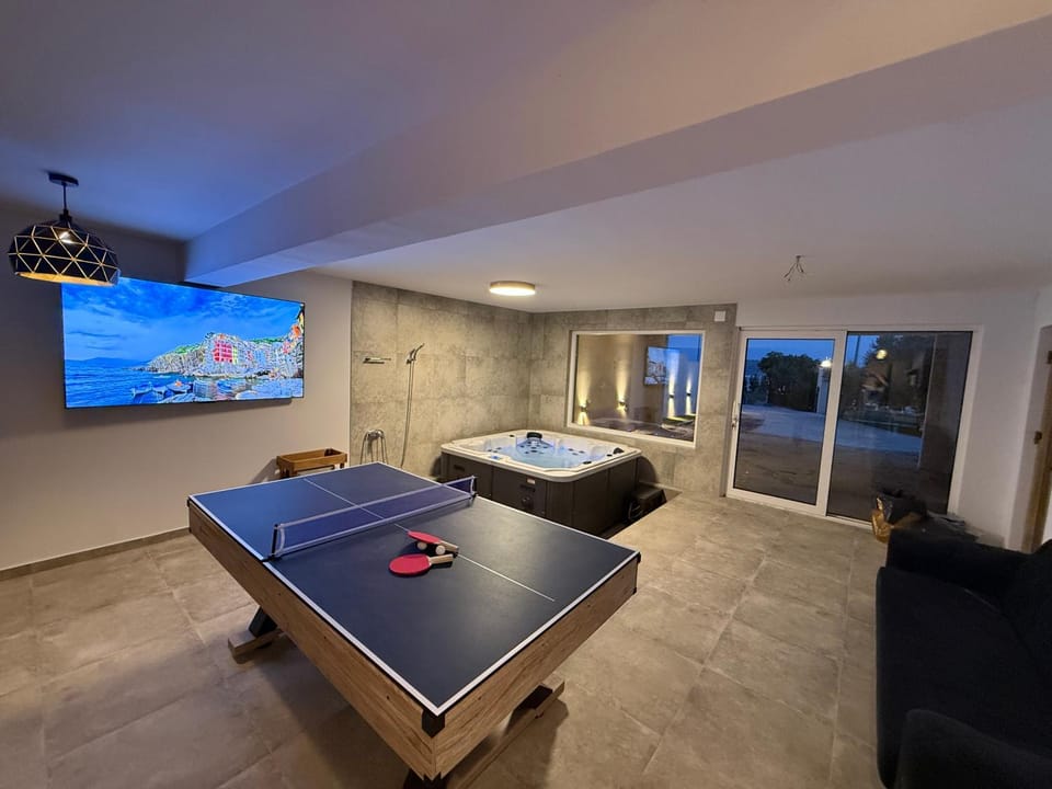 Dragon Paradise - Sea View, Jacuzzi & Sauna Apartment in Šibenik-Knin County, Croatia